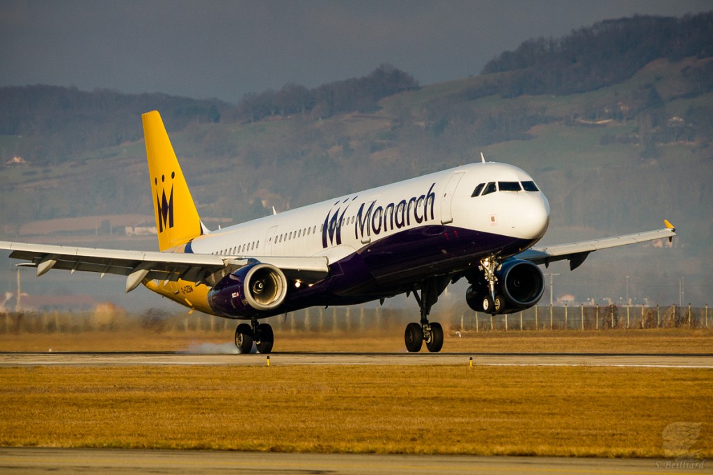 Airbus A321 Monarch